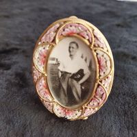 Редкая старинная рамочка для фото в технике миллефиори. Нач.20 в. Флорентийская мозаика. Позолота. Клеймо. 6,3х4,3 см.