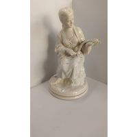 Девушка с венком статуэтка Минск ффз, состояние