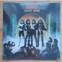 Kiss – Love Gun