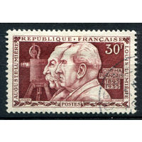 Франция - 1955г. - Огюст и Луи Люмьер, изобретатели - 1 марка - полная серия, гашёная [Mi 1059]. #2-Fr-37-A-1
