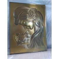 Чеканка. Девушка с розой