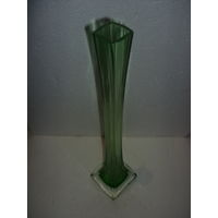 Старая Ваза. Берц. Зелёное Стекло