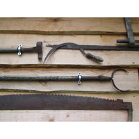 Ухват и разые  старинные предметы .Цена за все