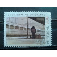 Португалия, 1979. Эмигрант на вокзале