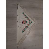 Платок головной вышитый, косынка старинная