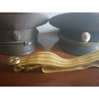 Фуражки СССР(2шт).Парадный ремень.См.фото.За все.