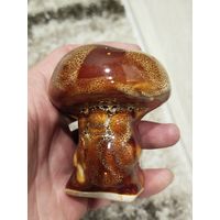 Не частая фарфоровая солонка боровик,с рубля