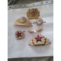 Лот значков