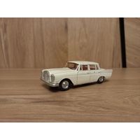 Лот с 1 рубля! Mercedes 220s под восстановление