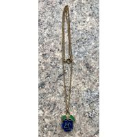 Кулон. Кулон на цепочке