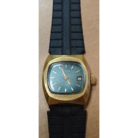 Советские позолоченные часы Заря. AU 10 на ходу. Состояние