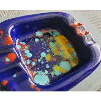 Оригинальная тяжёлая металлическая пепельница.