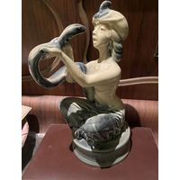 Факирша с коброй, 26 см