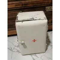 Аптечный настенный шкафчик. Защелка под пломбу. Алюминиевый.