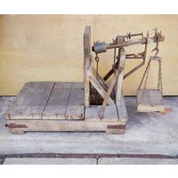 Довоенная Польша: старинные напольные весы знаменитой фирмы К.WEBER, 1933 год.