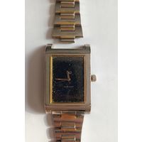 Часы Q&Q с браслетом.