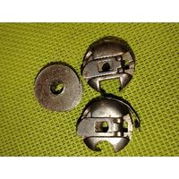 Челнок со шпулькой к швейной машинке из СССР + 1 челнок бесплатно.