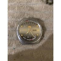 Часы  Ориент автоподзавод с рубля без мпц!