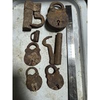 Замки старинные.цена за все.