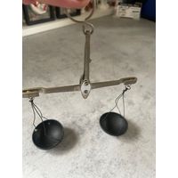 Весы технические лабораторные 2-го класса. Ручные в комплекте с родной коробкой и паспортами 1955 ГОД