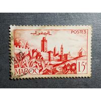 Марка Марокко 1947 год Вид города