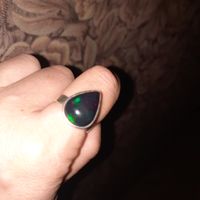 Кольцо с камнем эфиопский опал.