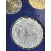 Сан-Марино 5000 лир 2001 г ( 1700 лет независимости... )