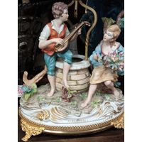 Авторская статуэтка у колодца