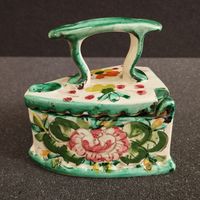 Шкатулка Утюжок, Италия