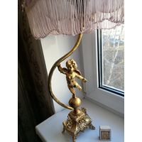 Лампа настольная.