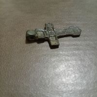 Килевидный нательный крестик старый эпохи Ивана Грозного 16 век в красивой малахитовой патине