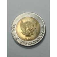 Индонезия 1000 рупий 1996 года .