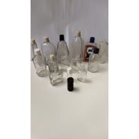 Бутылочки от духов.