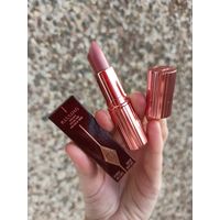 Помада Charlotte Tilbury Pillow Talk K.I.S.S.I.N.G в оттенке Icon Baby
