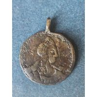 Дукач (или ладанка-образок) с образом коронации Екатерины2, датируемый XVIII веком.