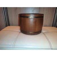 Деревянный бочёнок с крышкой, времён СССР, объём 2-3 литра, высота 15 см., диаметр 19 см.