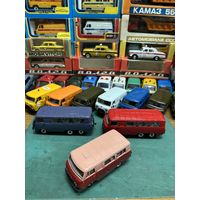 УАЗ-452В (с 1985 года УАЗ-3962), кузов с "глухим" стеклом за водительским рядом, редкий заводской двухцветный окрас, металл, Тантал, Агат, Саратов с рубля