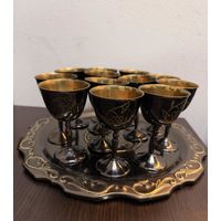 Винтажный набор из 12 рюмок на подносе , латунь , гравировка , Индия 1960-1980 гг