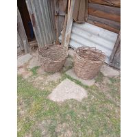 Старые, большие "Плетенные крестьянские корзины" с чердака,для антуража!