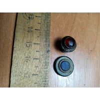 Две запонки с камушками