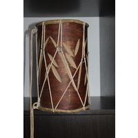 Дхолак деревянный, популярный в Северной Индии.