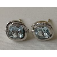 Золотые серёжки. С голубым камнем. Белое золото