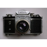 Фотоаппарат Exacta с объективом Carl Zeiss Jena