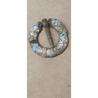 Пряжка старинькая с эмалями.