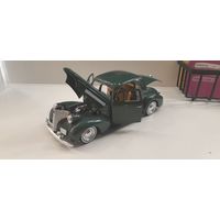 Модель 1:24 Motormax 1939 Chevrolet Coupe