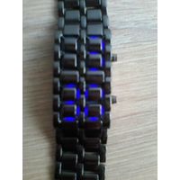 Часы/Браслет - Наручные Кварцевые - Время Показывают Только при Нажатии на Кнопку.