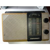 Радиоприемник Альпинист 321 .