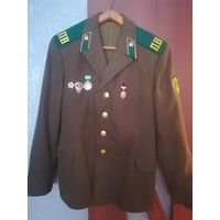 Дембельский китель рядового ПВ СССР со знаками.