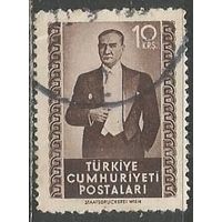 Турция. Кемаль Ататюрк. Первый Президент. 1952г. Mi#1322.