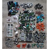 Радиодетали разные более 1 кг.